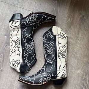 Twisted X Ladies Rose Patterned Black & White Western Boots WSO0026 Size 8 New